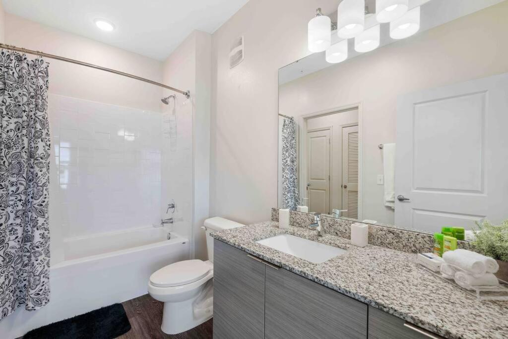 Lavish 2Br Apartment In Tampa Exterior foto